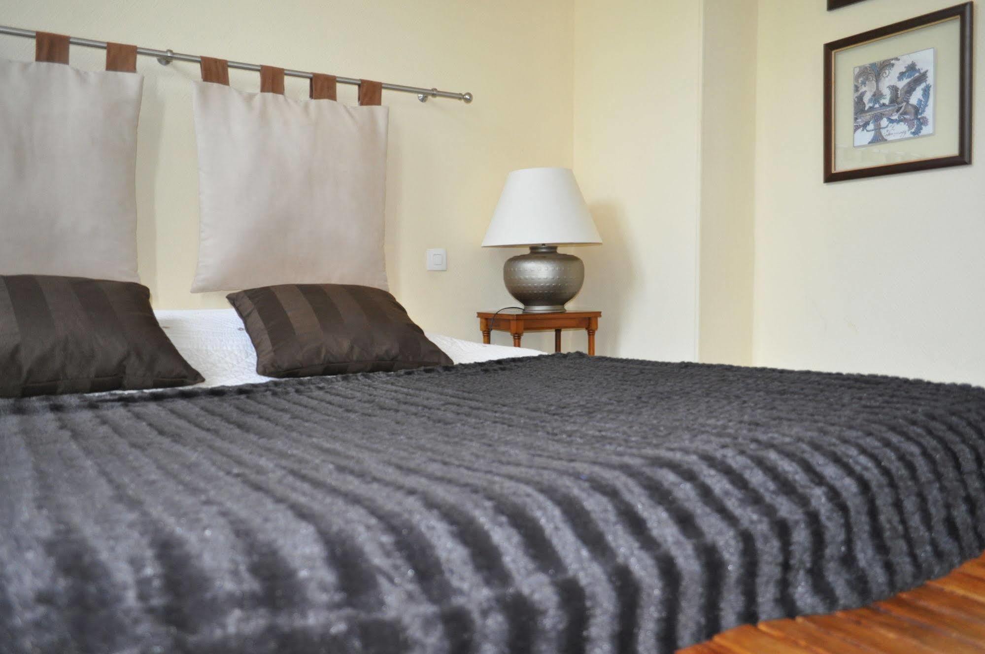Le Chateau Des Ormes Bed & Breakfast Lambersart Exterior photo